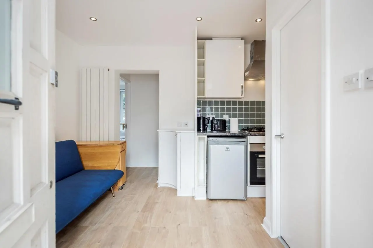 Cosy And Comfortable London Bridge Home